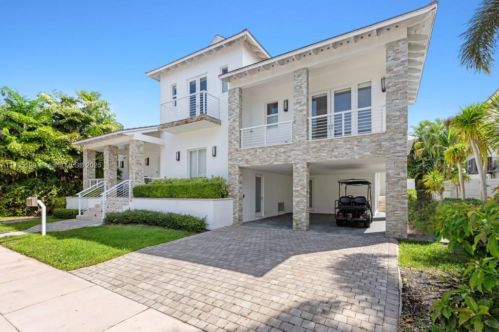689 Glenridge Rd Key Biscayne, FL 33149 689 Glenridge Rd Key Biscayne, FL 33149