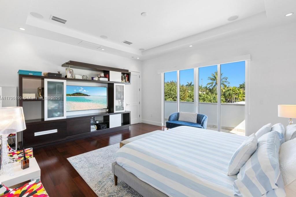 689 Glenridge Rd Key Biscayne, FL 33149 689 Glenridge Rd Key Biscayne, FL 33149