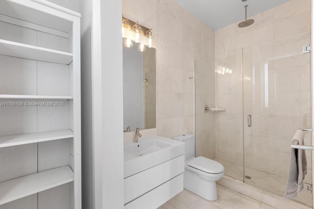 689 Glenridge Rd Key Biscayne, FL 33149 689 Glenridge Rd Key Biscayne, FL 33149
