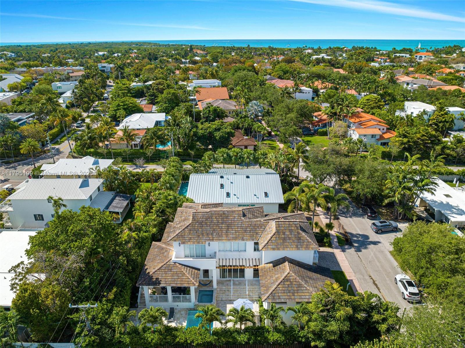 689 Glenridge Rd Key Biscayne, FL 33149 689 Glenridge Rd Key Biscayne, FL 33149