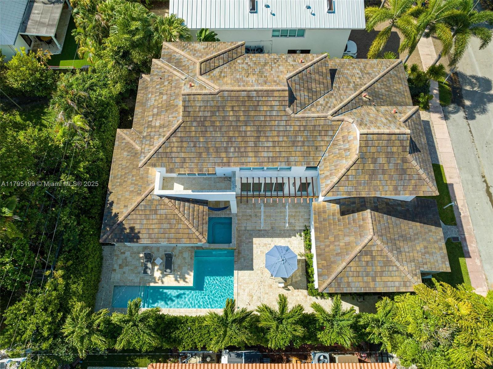 689 Glenridge Rd Key Biscayne, FL 33149 689 Glenridge Rd Key Biscayne, FL 33149