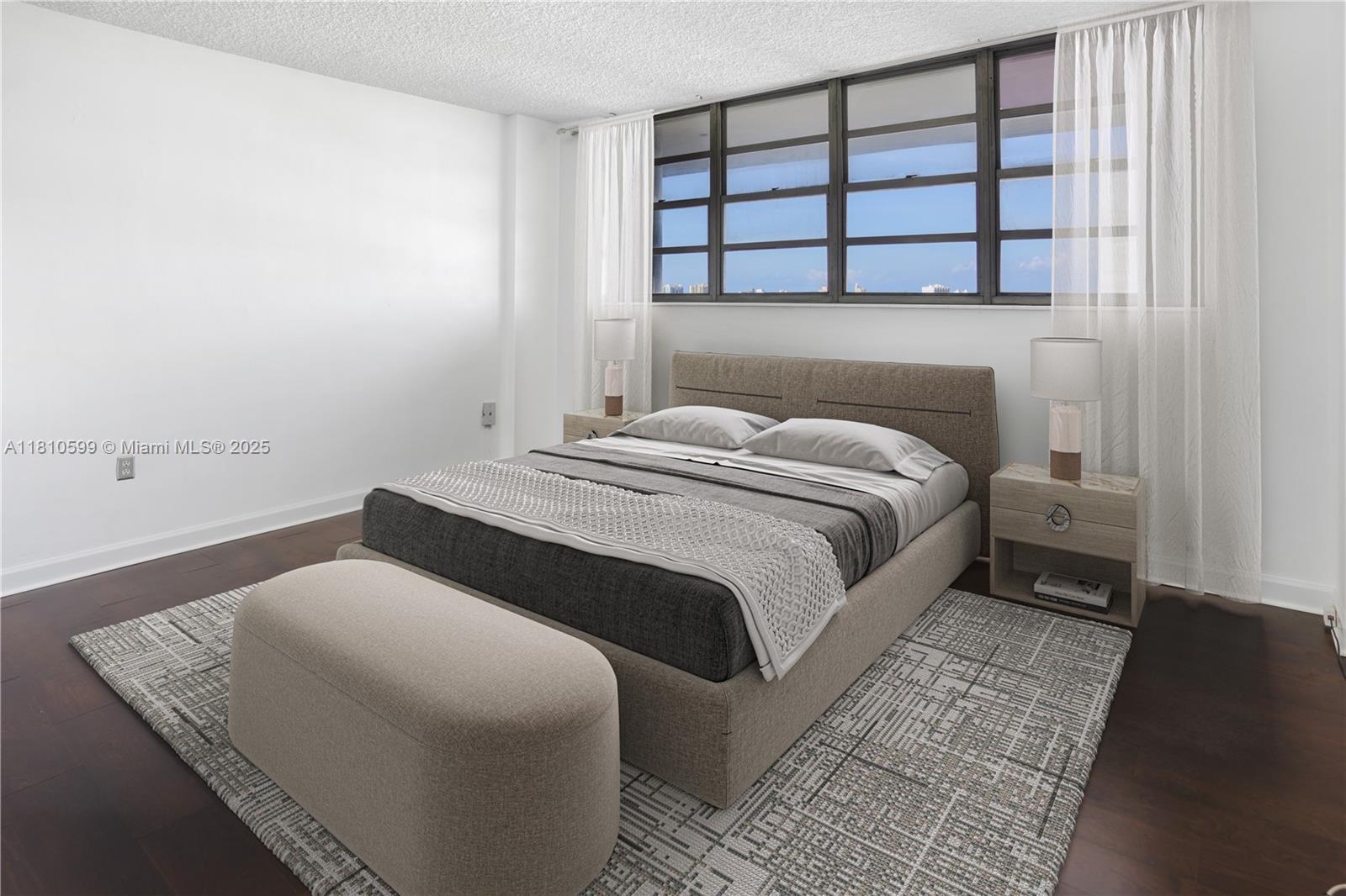 image SOUTH BAY CLUB3