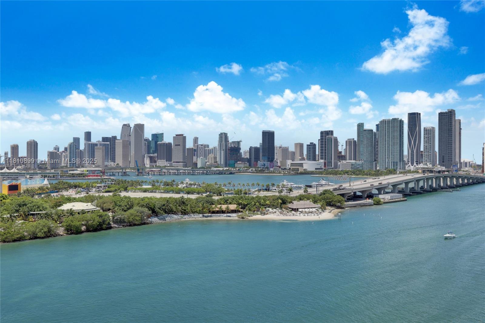 image One Thousand Venetian Way13