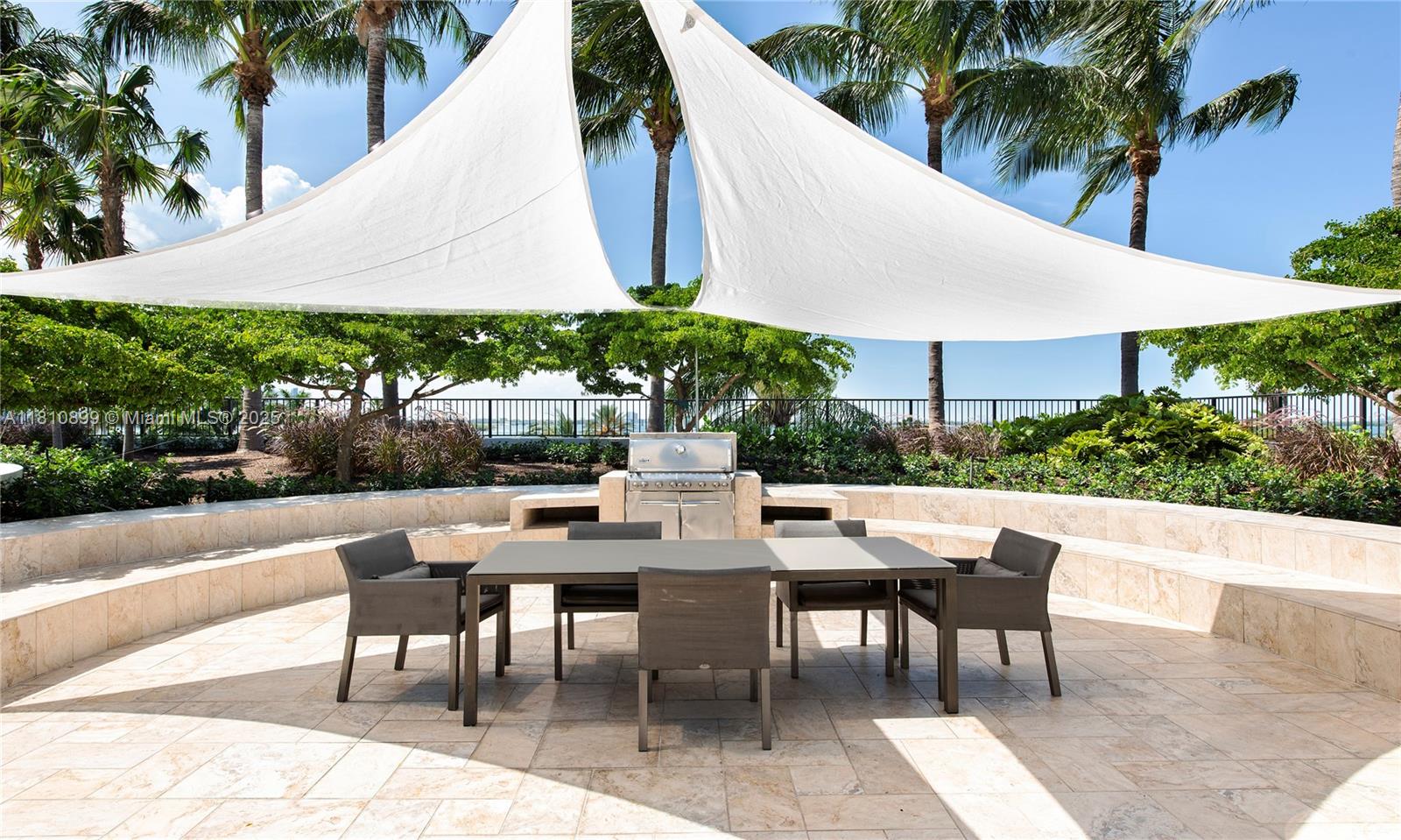 image One Thousand Venetian Way18