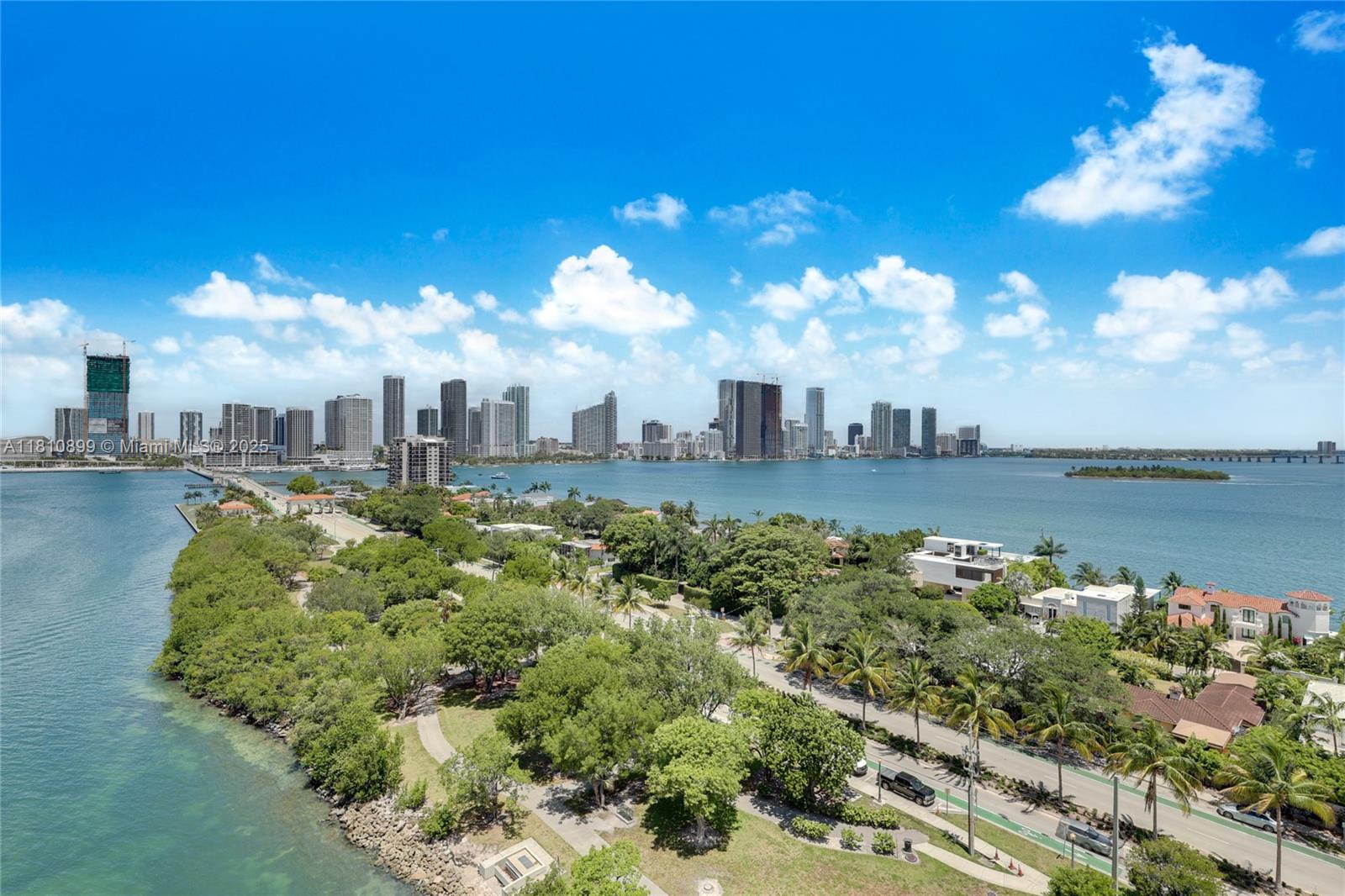 image One Thousand Venetian Way5