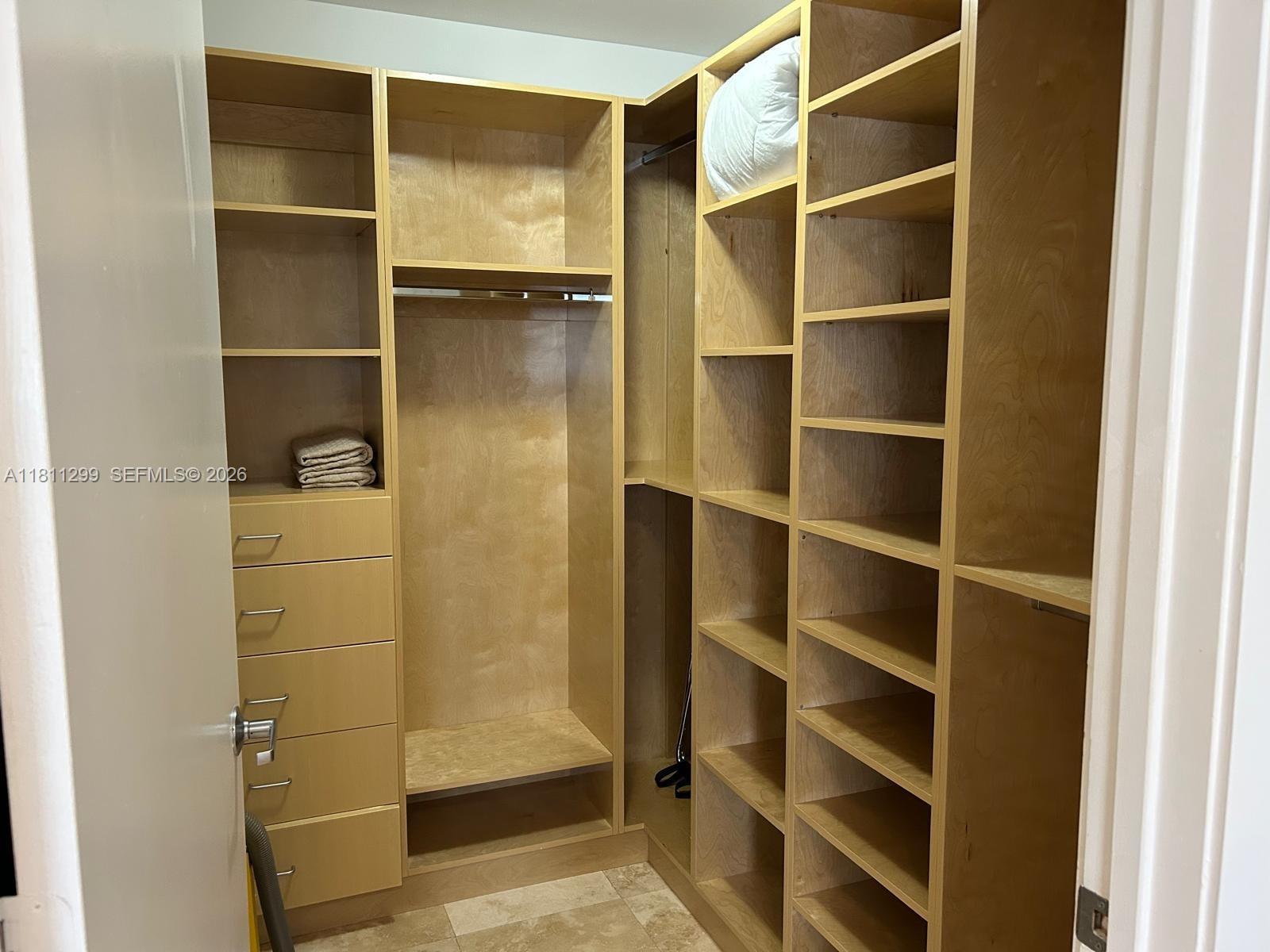 image 1060 Brickell Condo7