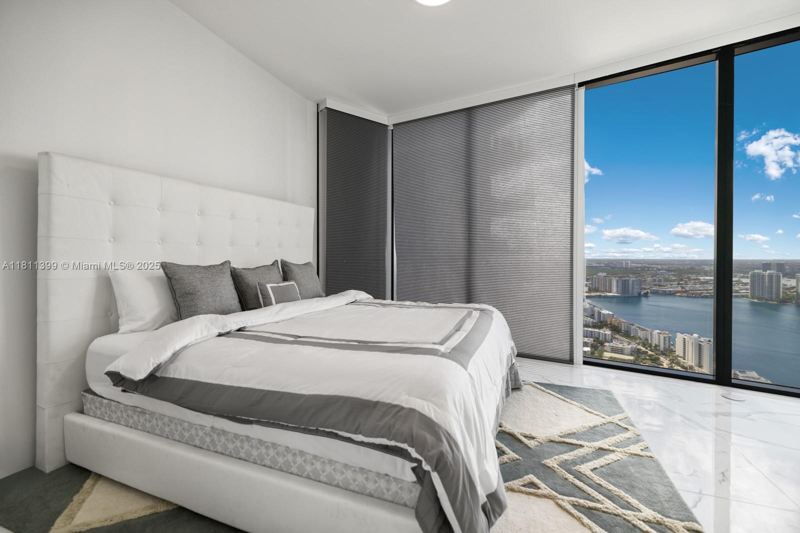 image Porsche Design Tower23