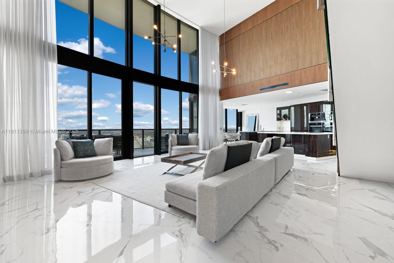 image Porsche Design Tower2