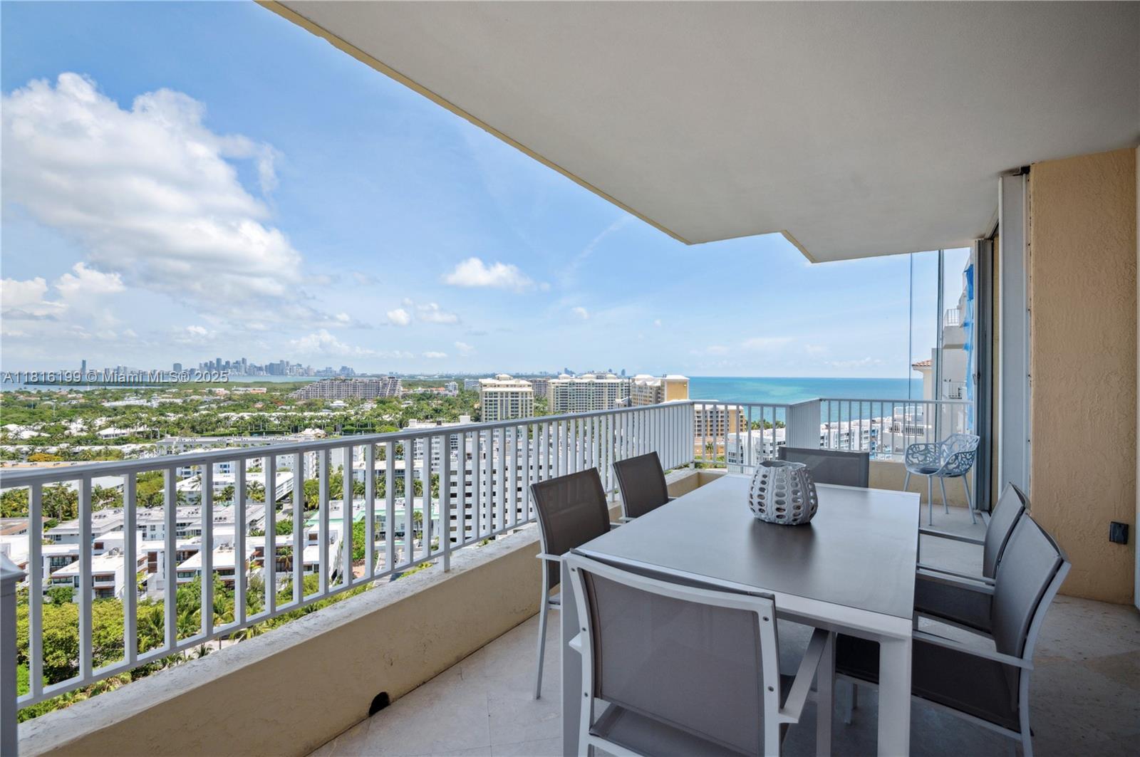 image THE OCEAN CLUB9