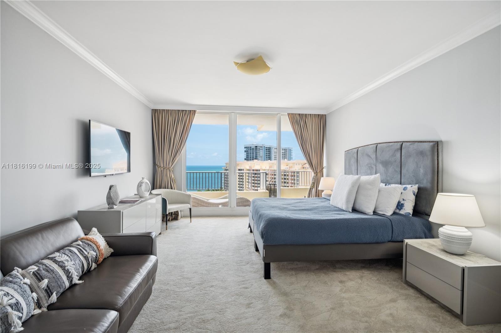 image THE OCEAN CLUB12