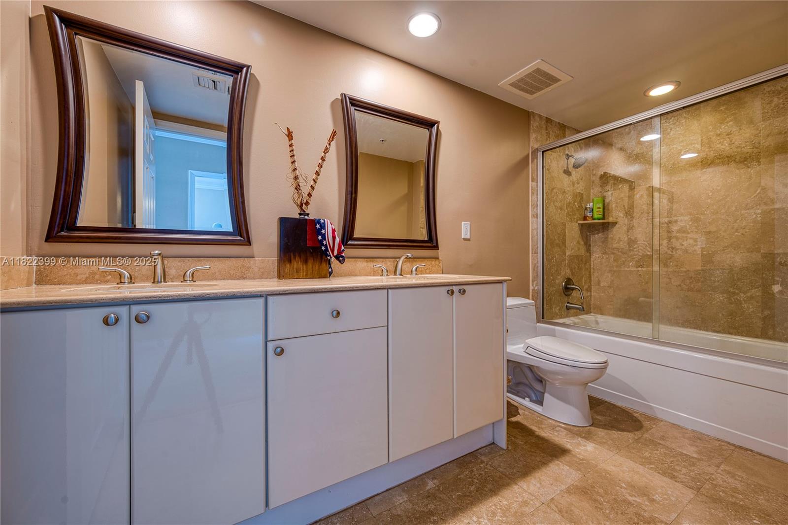 image Duo Condominium20