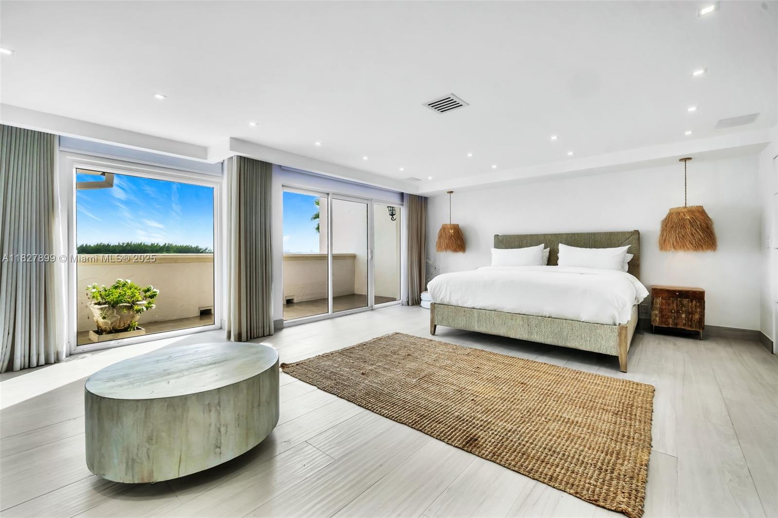 2443 Fisher Is Dr #5403 Miami Beach, FL 33109