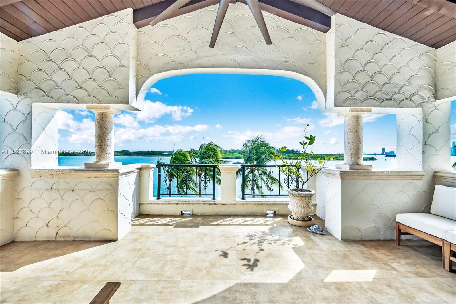 2443 Fisher Is Dr #5403 Miami Beach, FL 33109