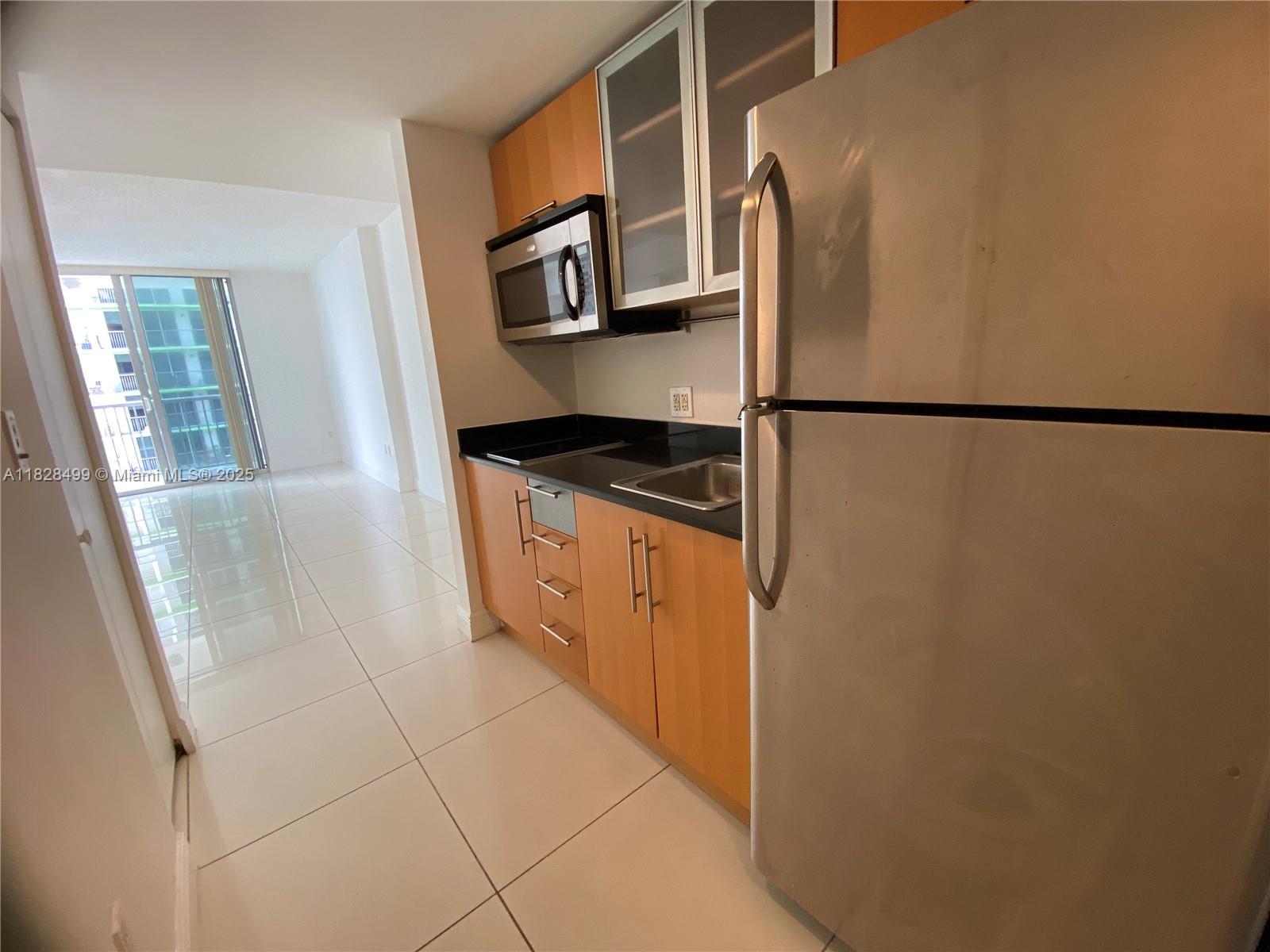 image Opera Tower Condo19