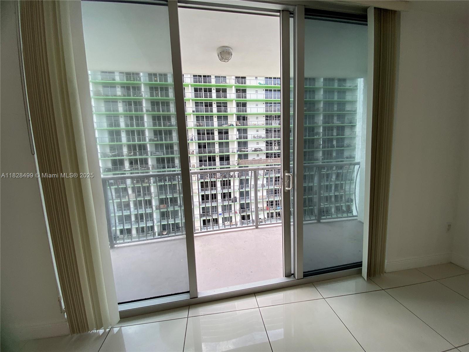 image Opera Tower Condo26