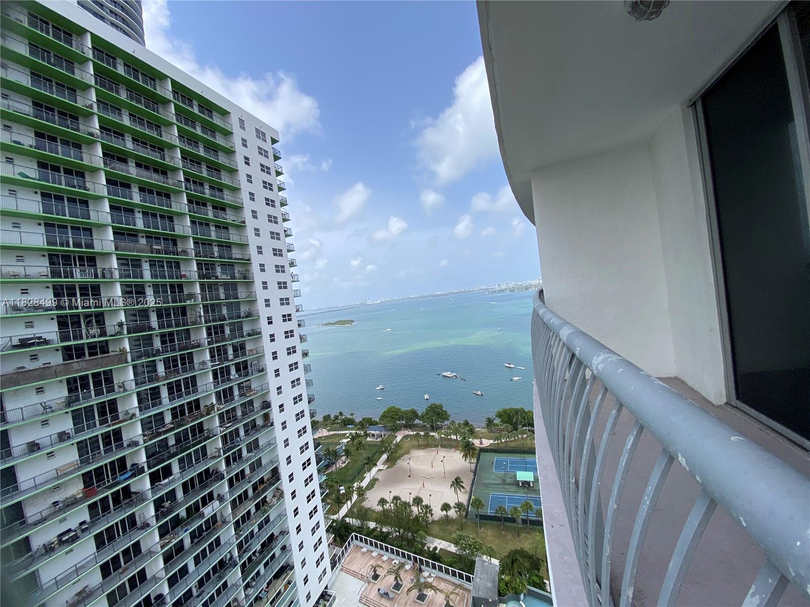 image Opera Tower Condo28