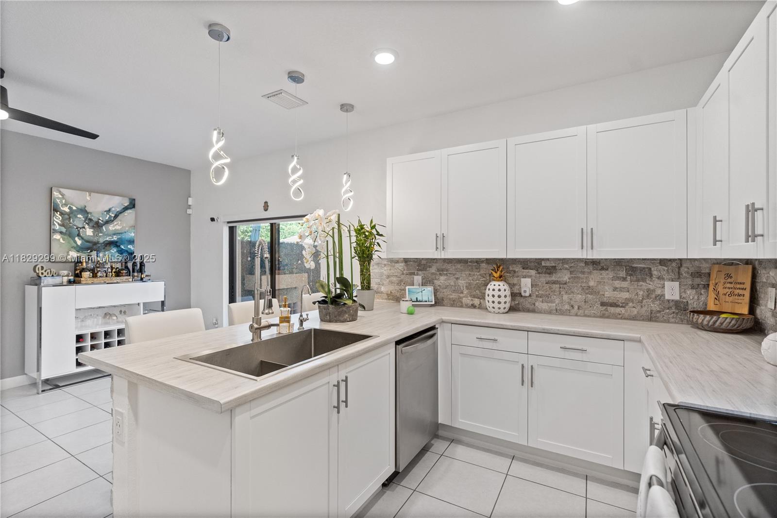 21018 NE 8th Ave #21018,Miami, FL 33179