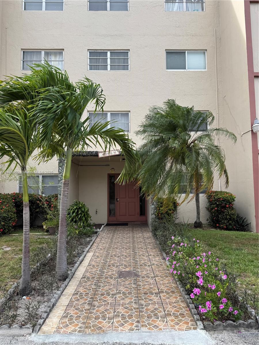 4046 NW 19th St #308