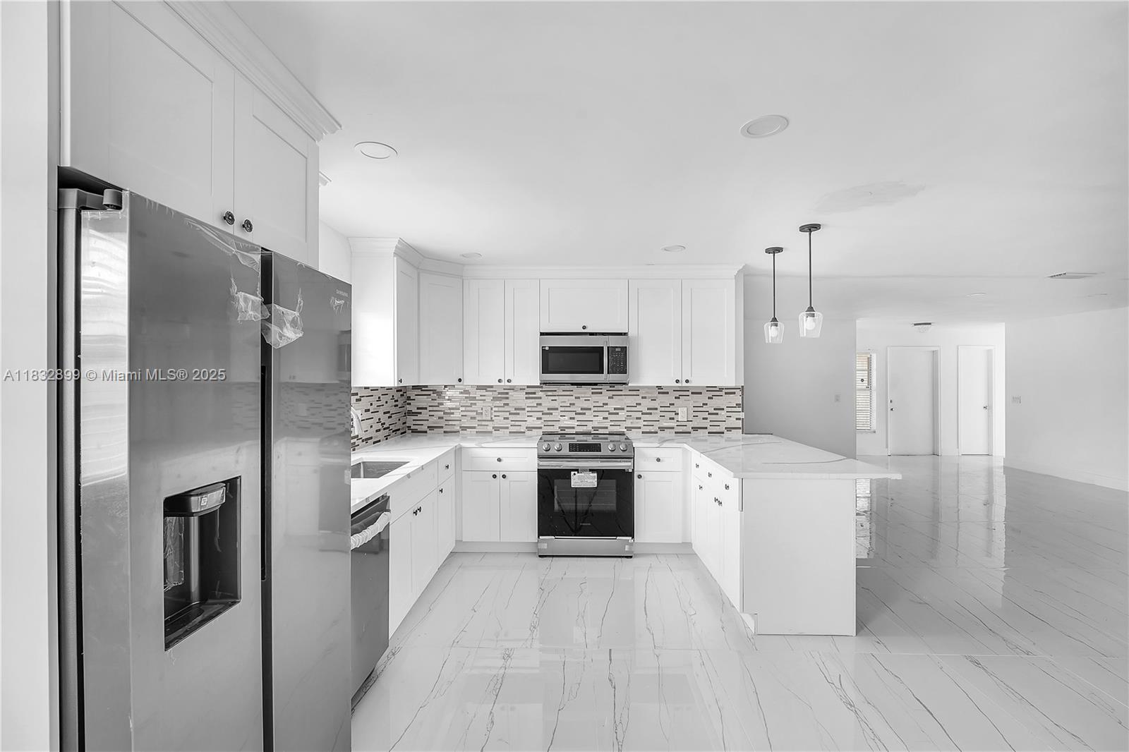 9242 SW 18th Rd