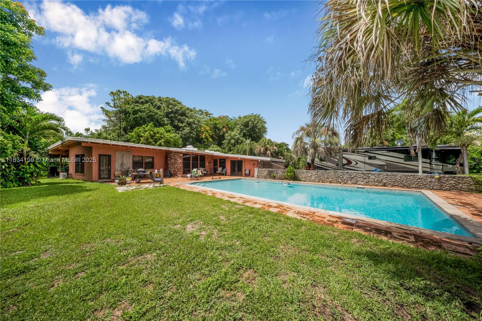 6801 SW 136th St Pinecrest, FL 33156