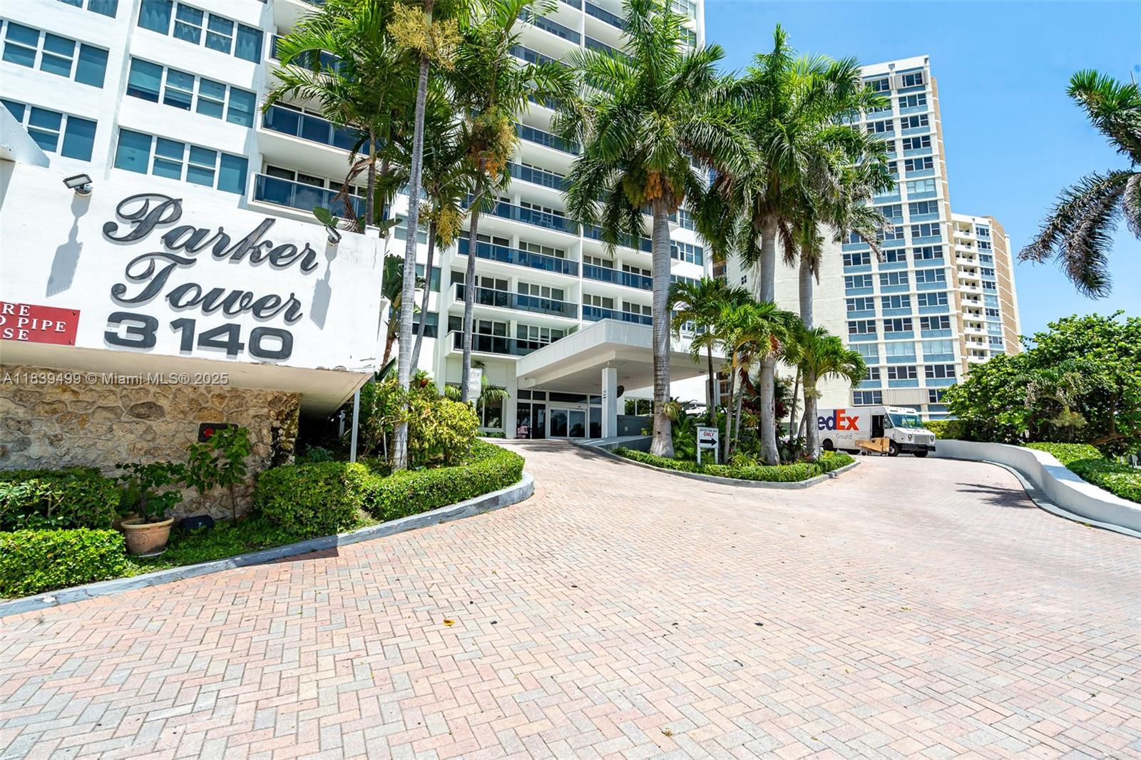 3140 S Ocean Dr #201