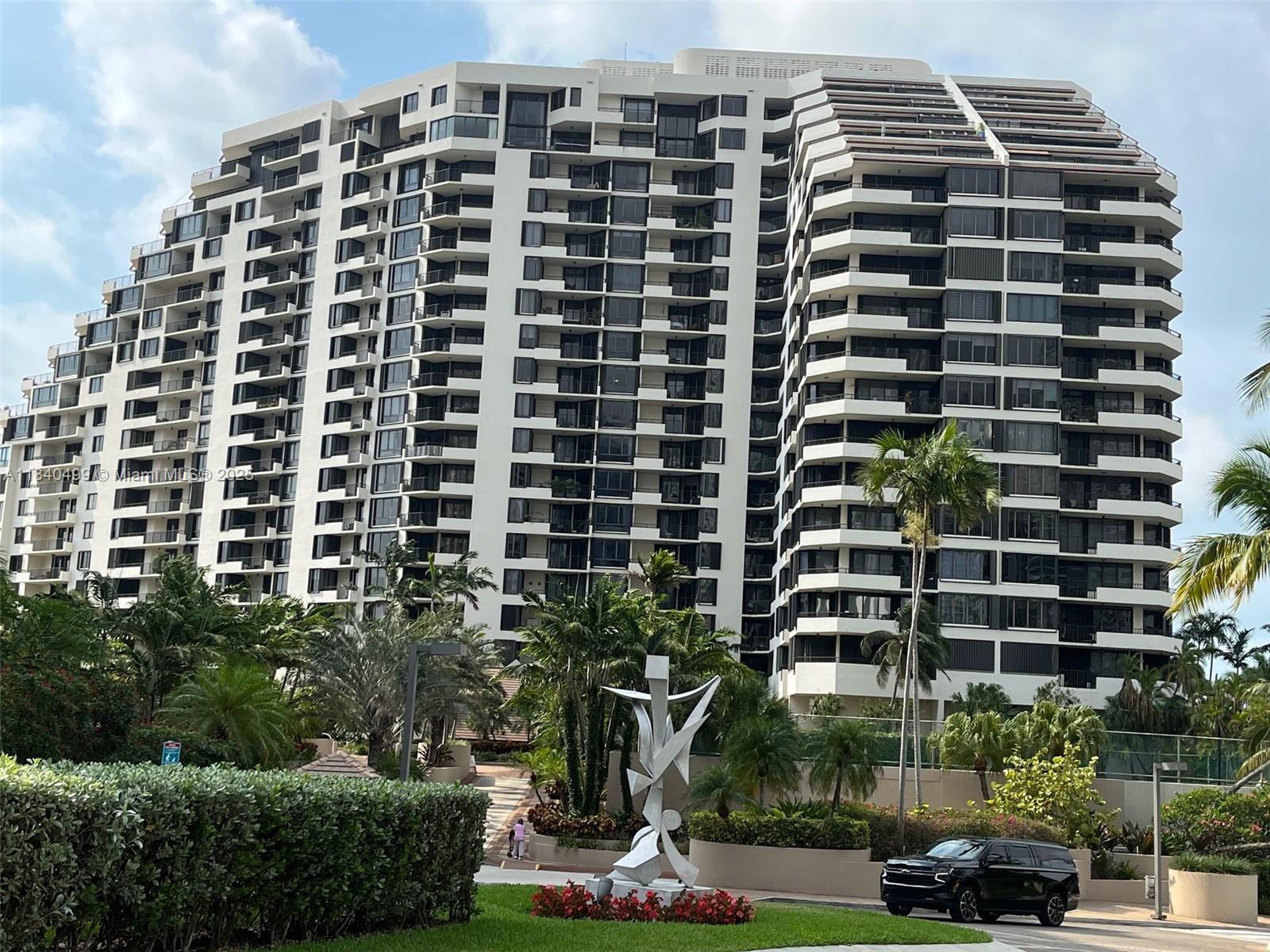 520 Brickell Key Dr #A610