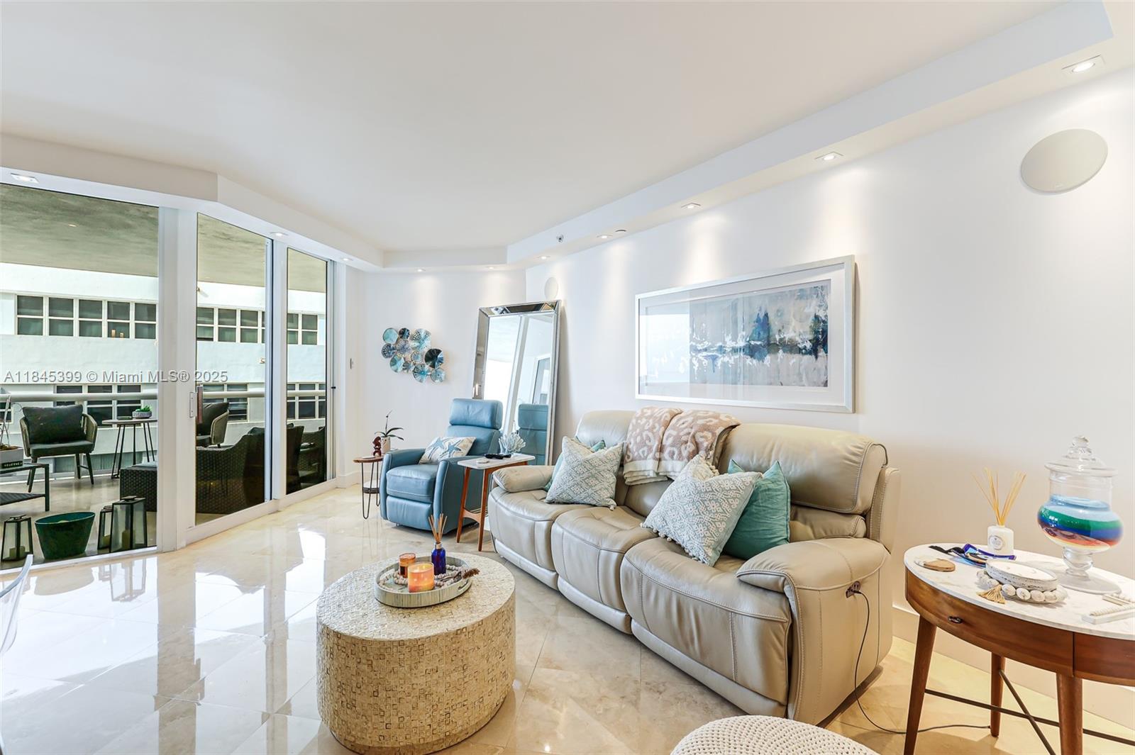 image Green Diamond Condo12