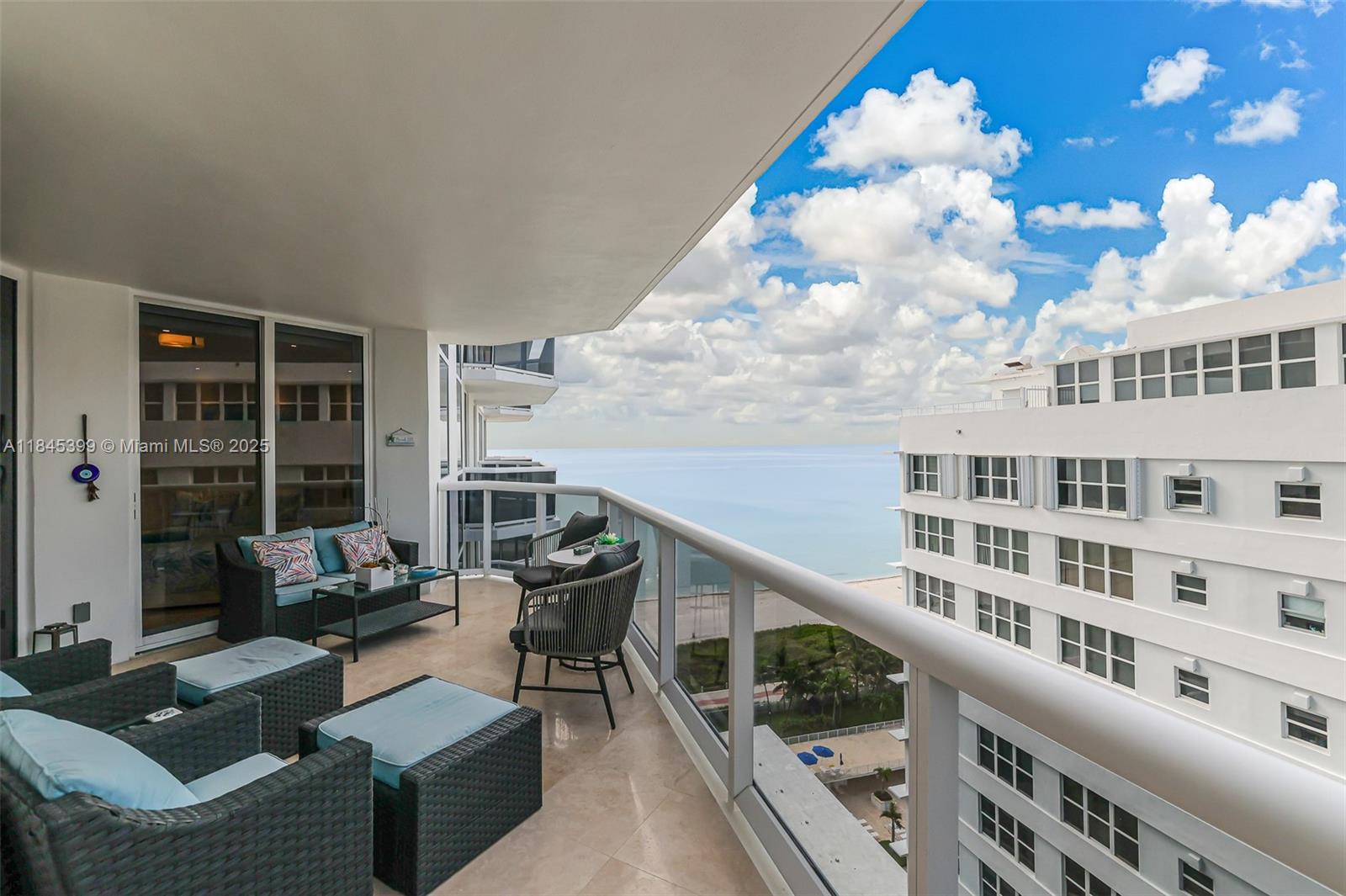 image Green Diamond Condo14