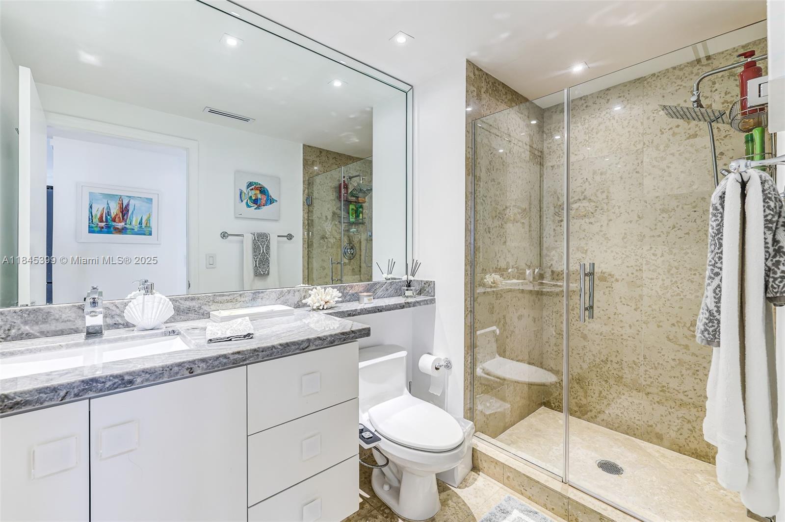 image Green Diamond Condo31