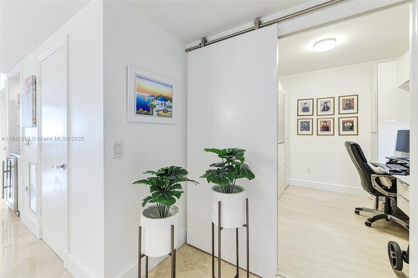 image Green Diamond Condo35