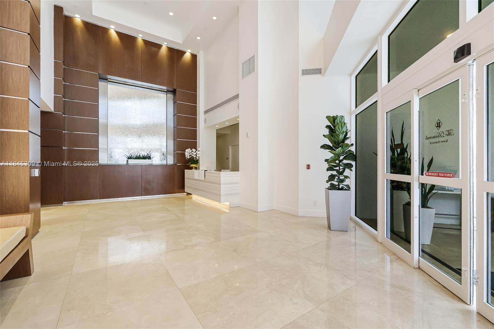 image Green Diamond Condo36