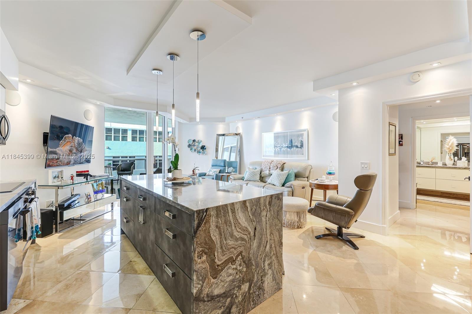 image Green Diamond Condo7
