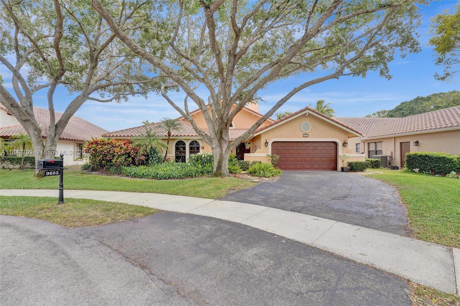 9682 Ridgecrest Ct
