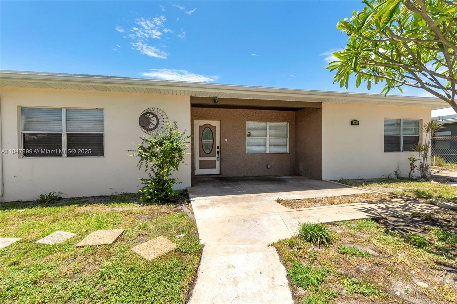 213 NW 28th Ave