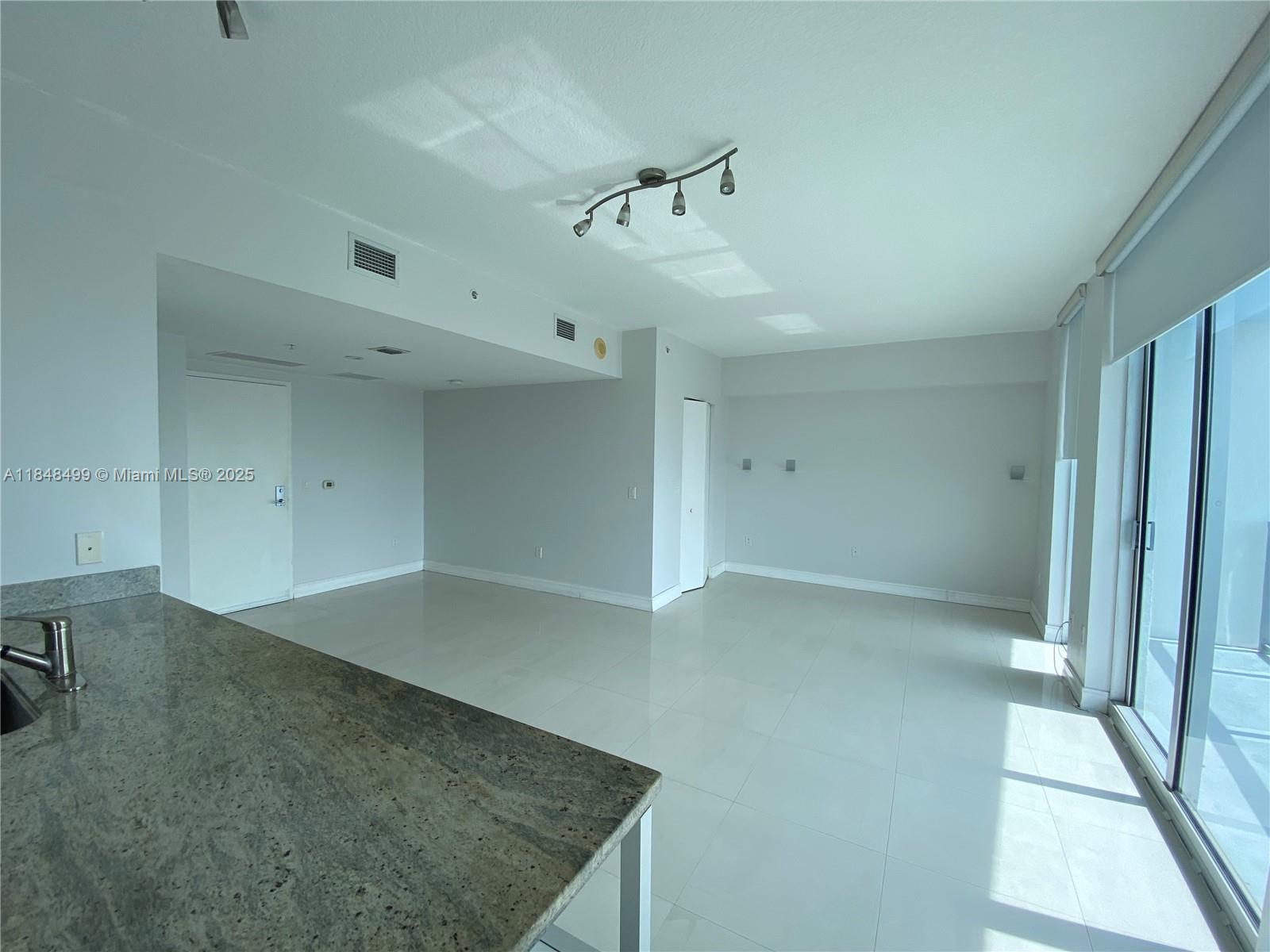 185 SW 7th St #4100