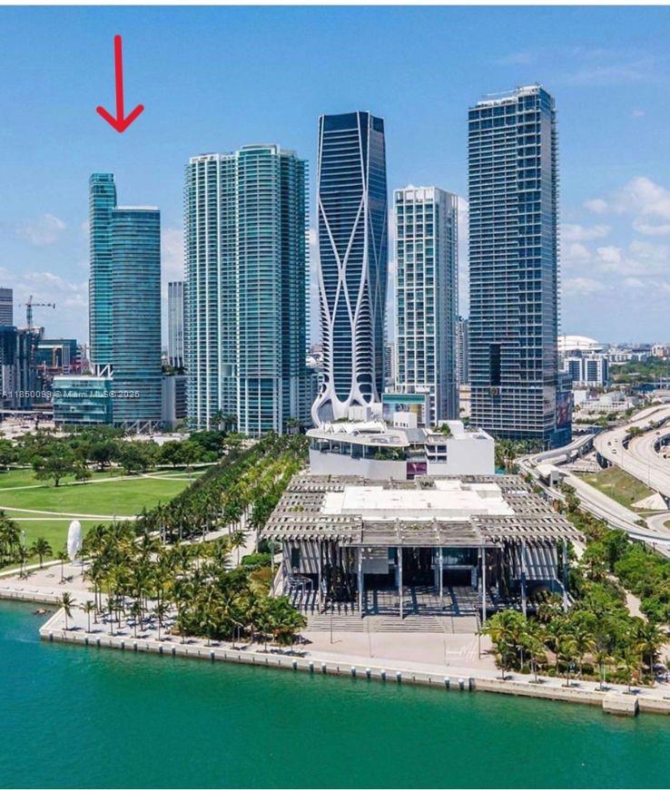 888 Biscayne Blvd #3205