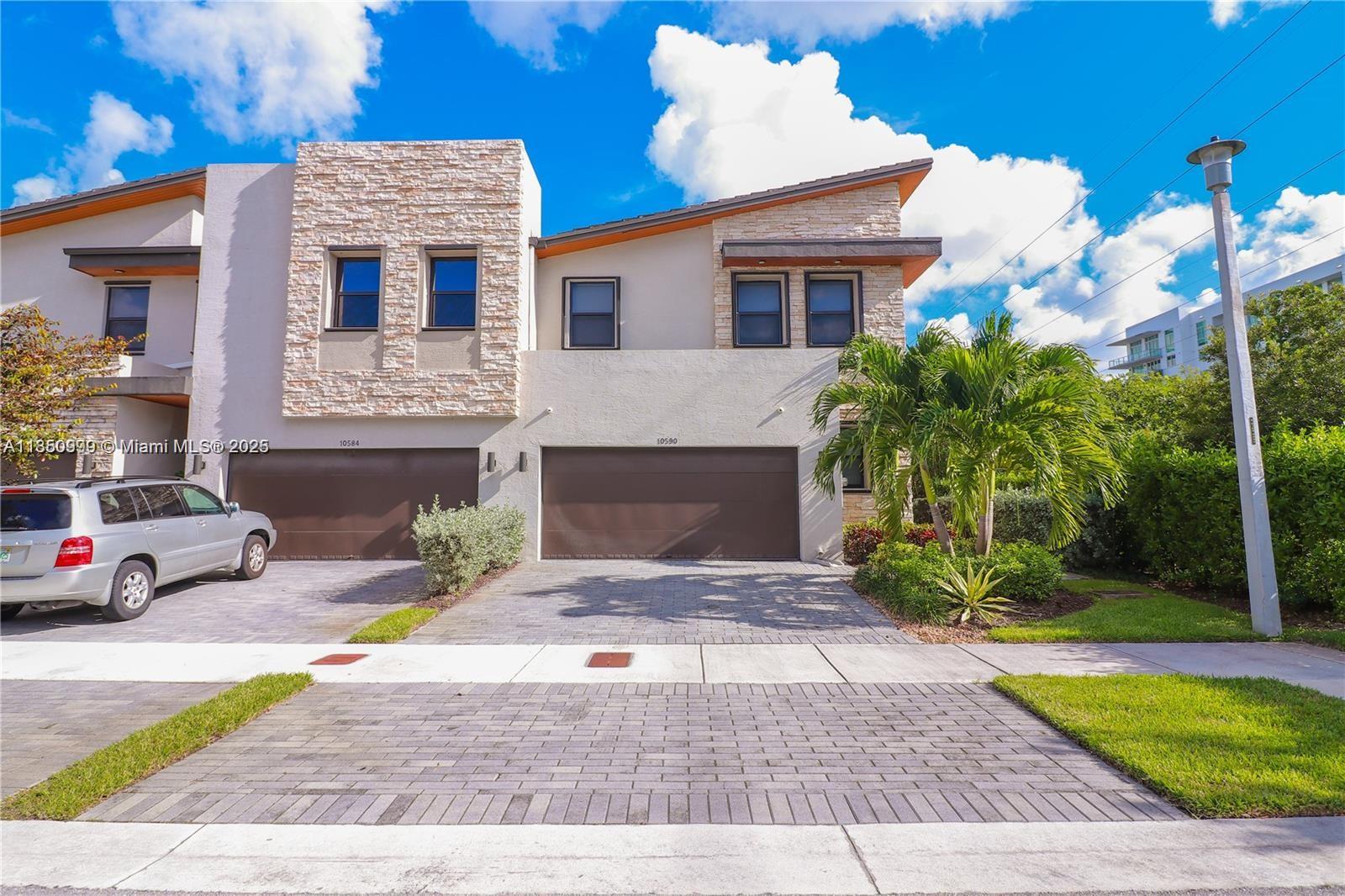 10590 NW 78th Ter #10590
