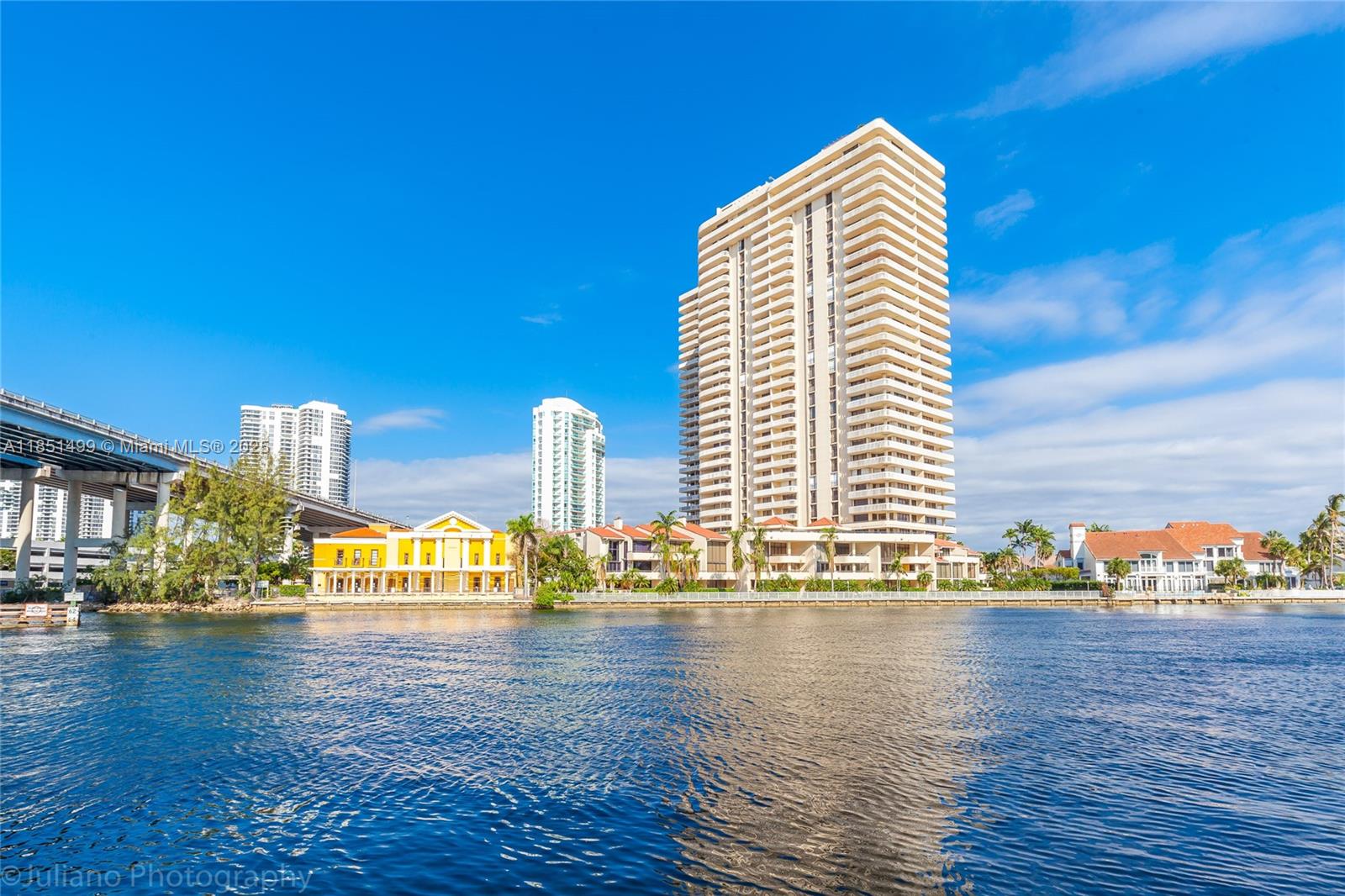19390 Collins Ave #1401