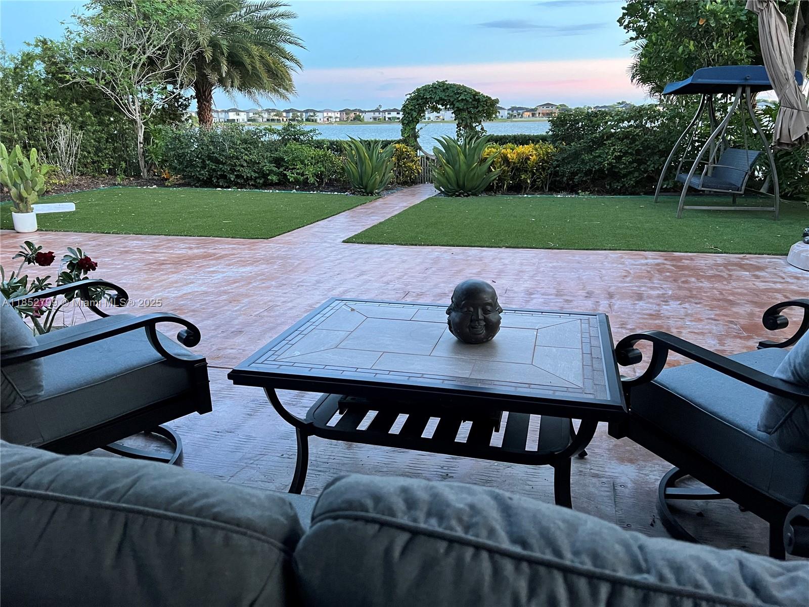 8910 NW 160th Ter Miami Lakes, FL 33018