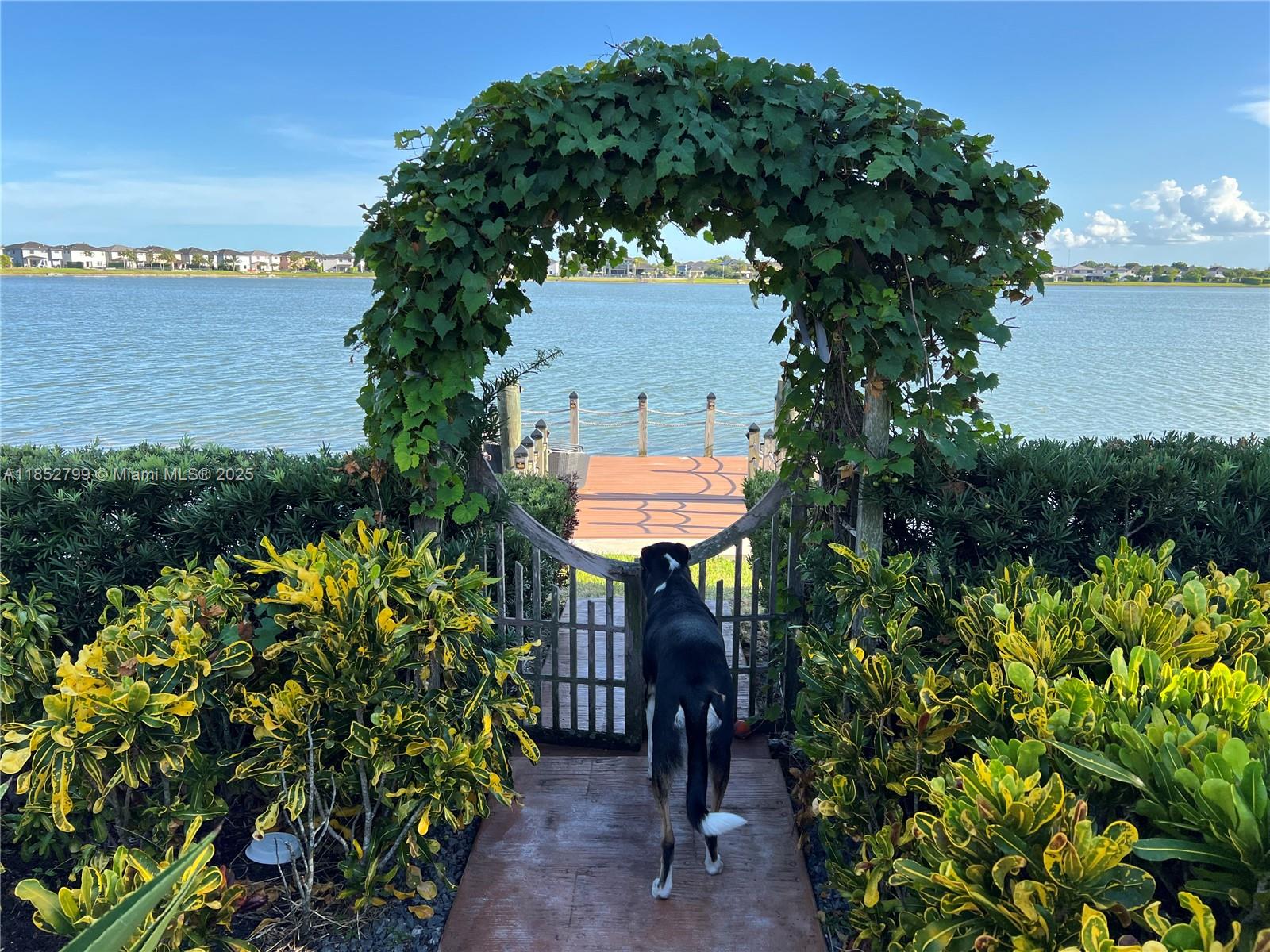 8910 NW 160th Ter Miami Lakes, FL 33018