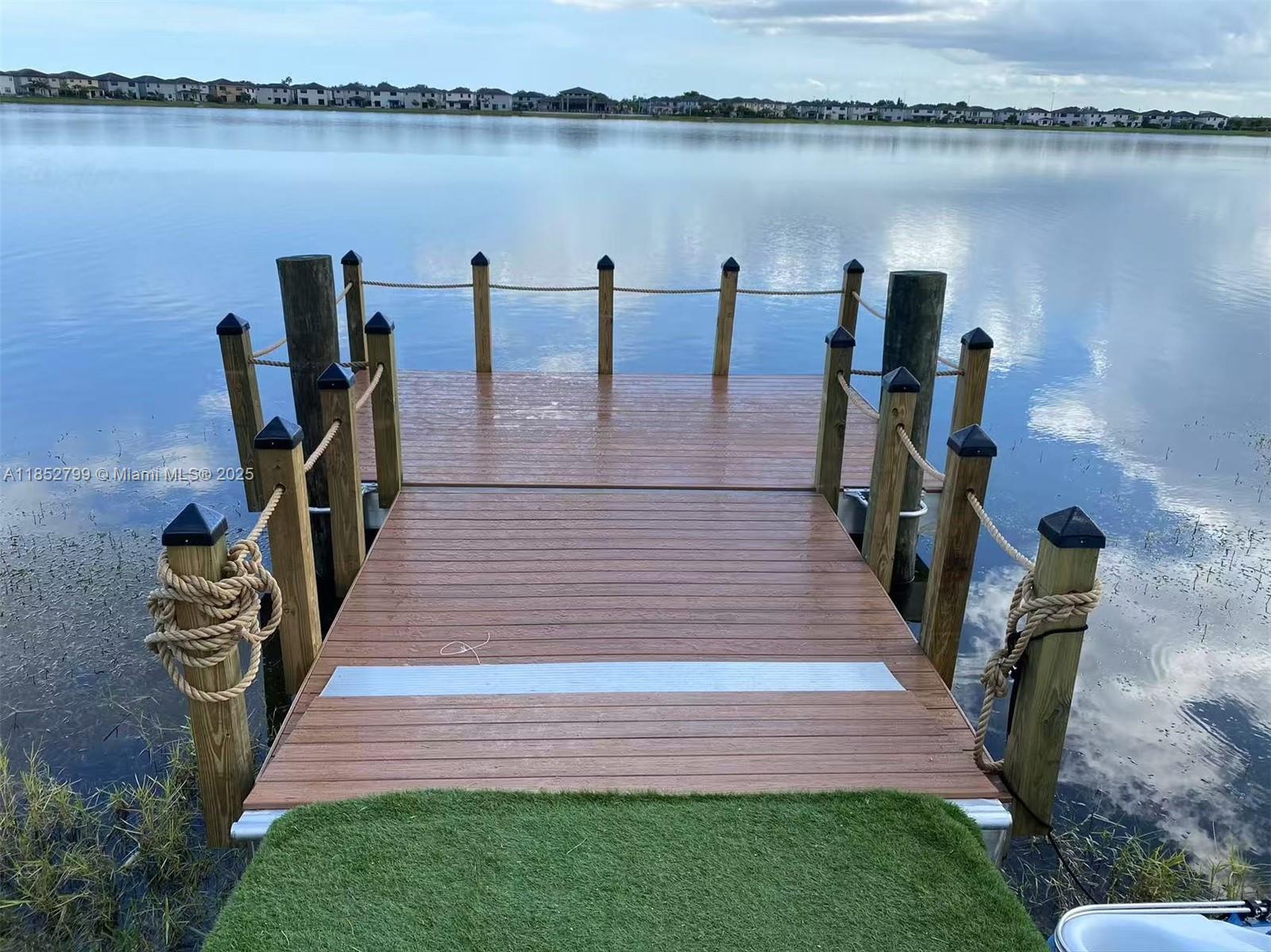 8910 NW 160th Ter Miami Lakes, FL 33018