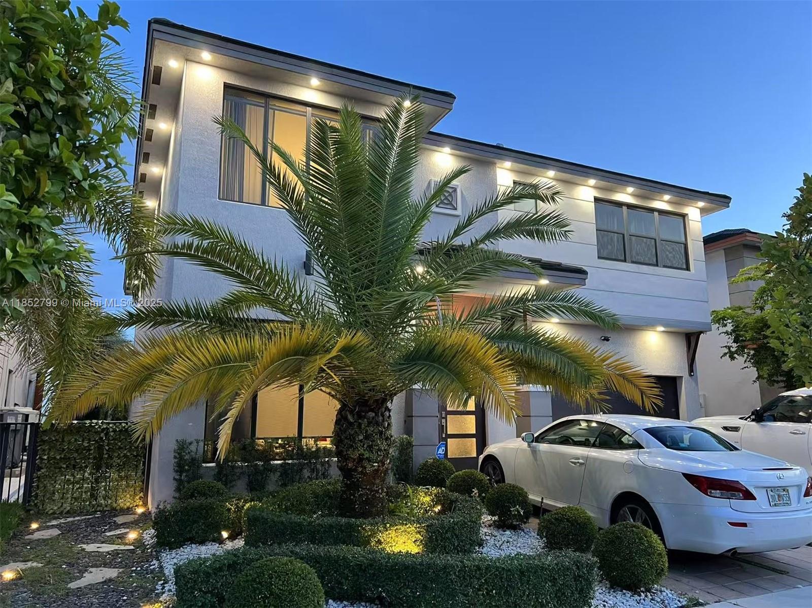 8910 NW 160th Ter Miami Lakes, FL 33018