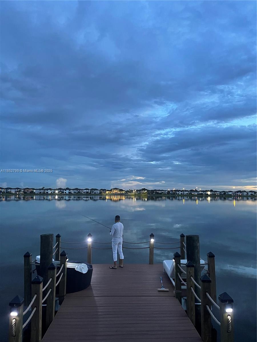 8910 NW 160th Ter Miami Lakes, FL 33018