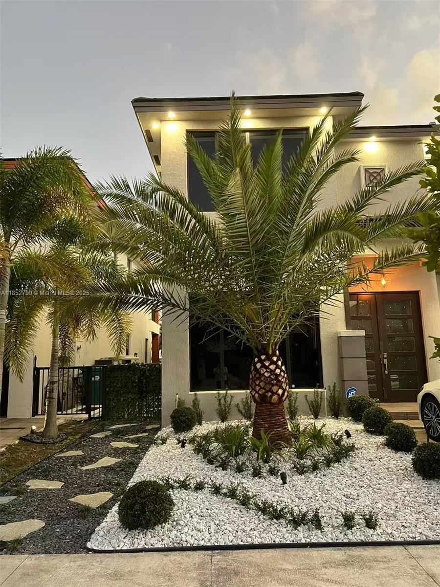 8910 NW 160th Ter Miami Lakes, FL 33018