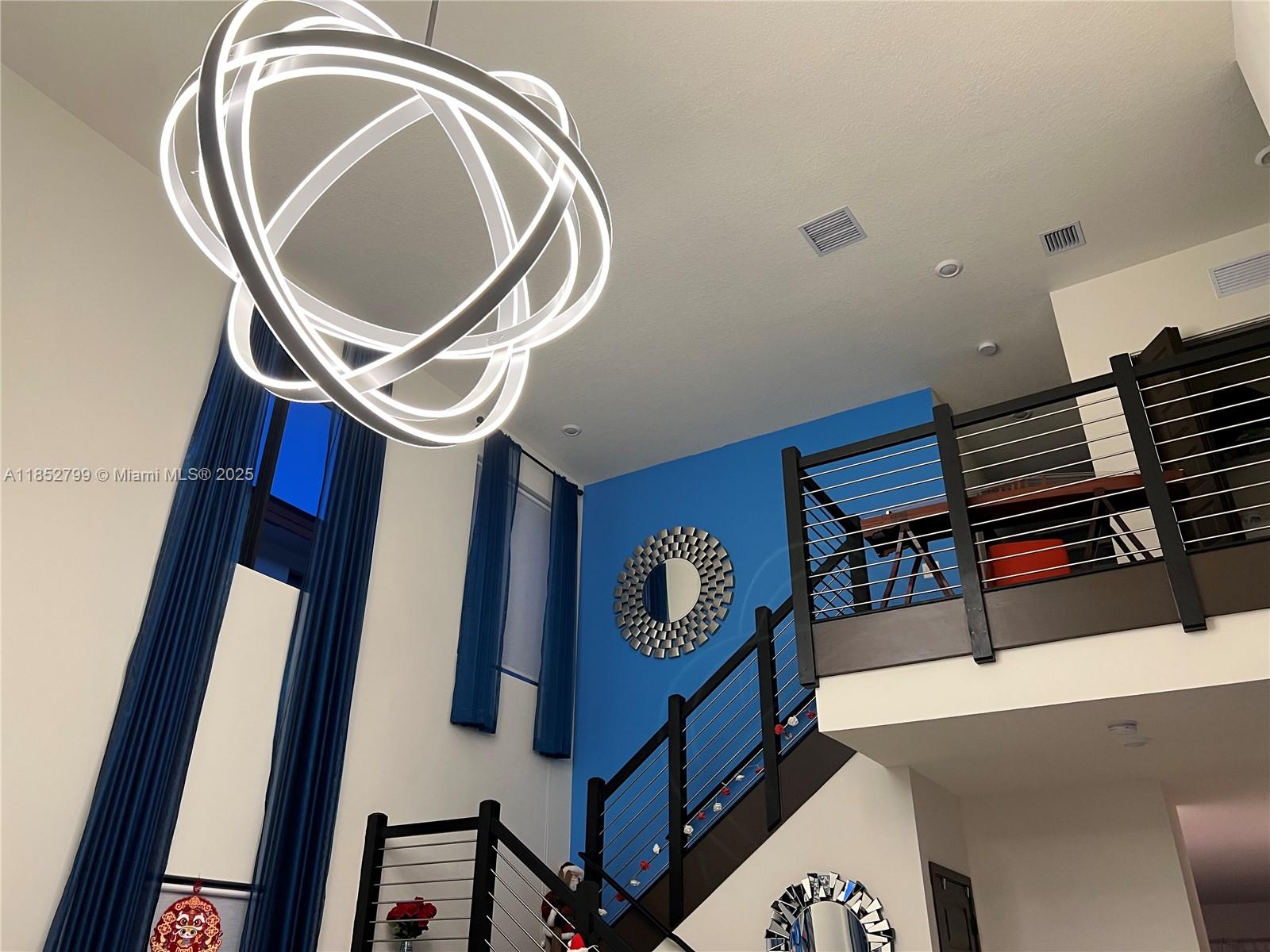 8910 NW 160th Ter Miami Lakes, FL 33018