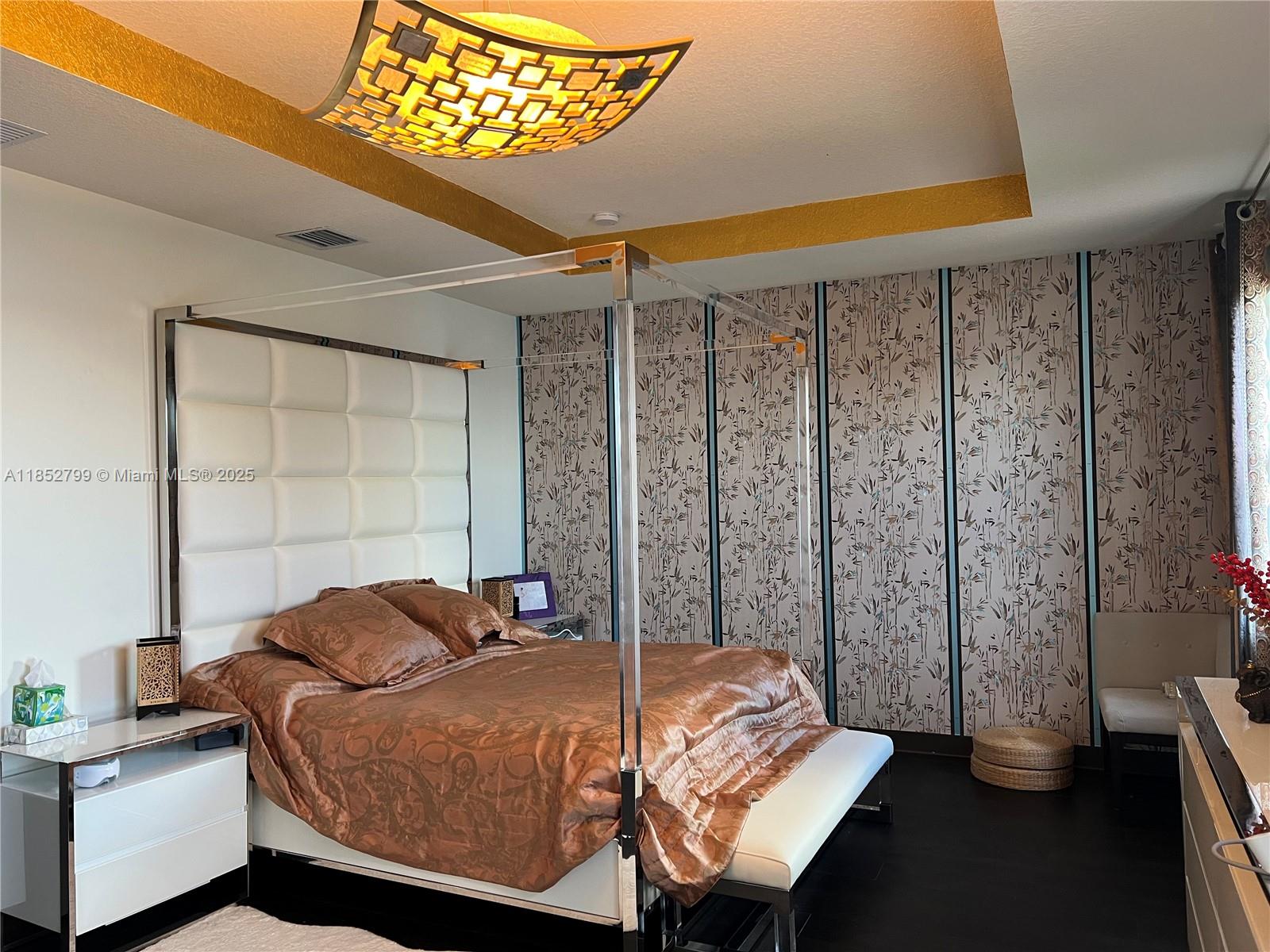 8910 NW 160th Ter Miami Lakes, FL 33018