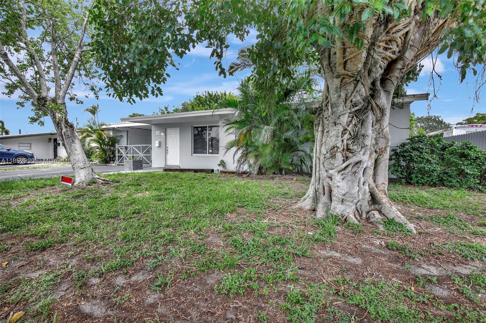 311 SW 68th Ter