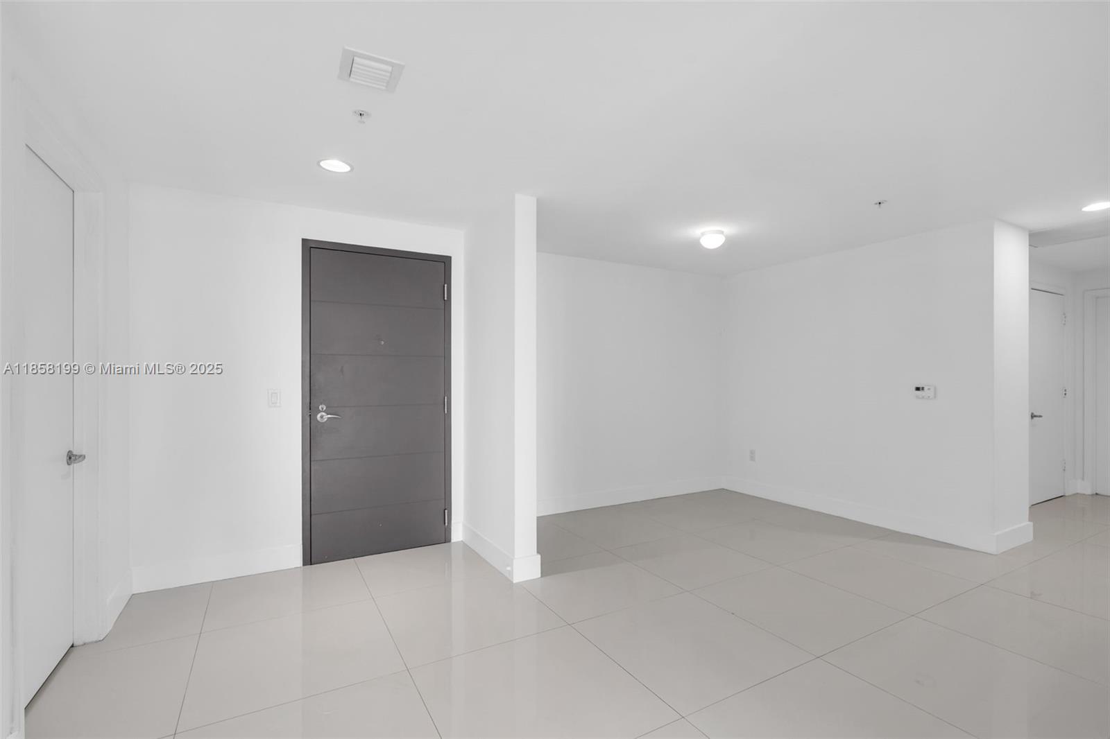 17111 Biscayne Bl #506-S North Miami Beach, FL 33160