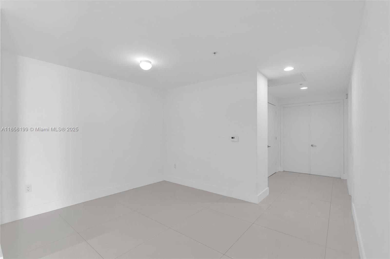 17111 Biscayne Bl #506-S North Miami Beach, FL 33160