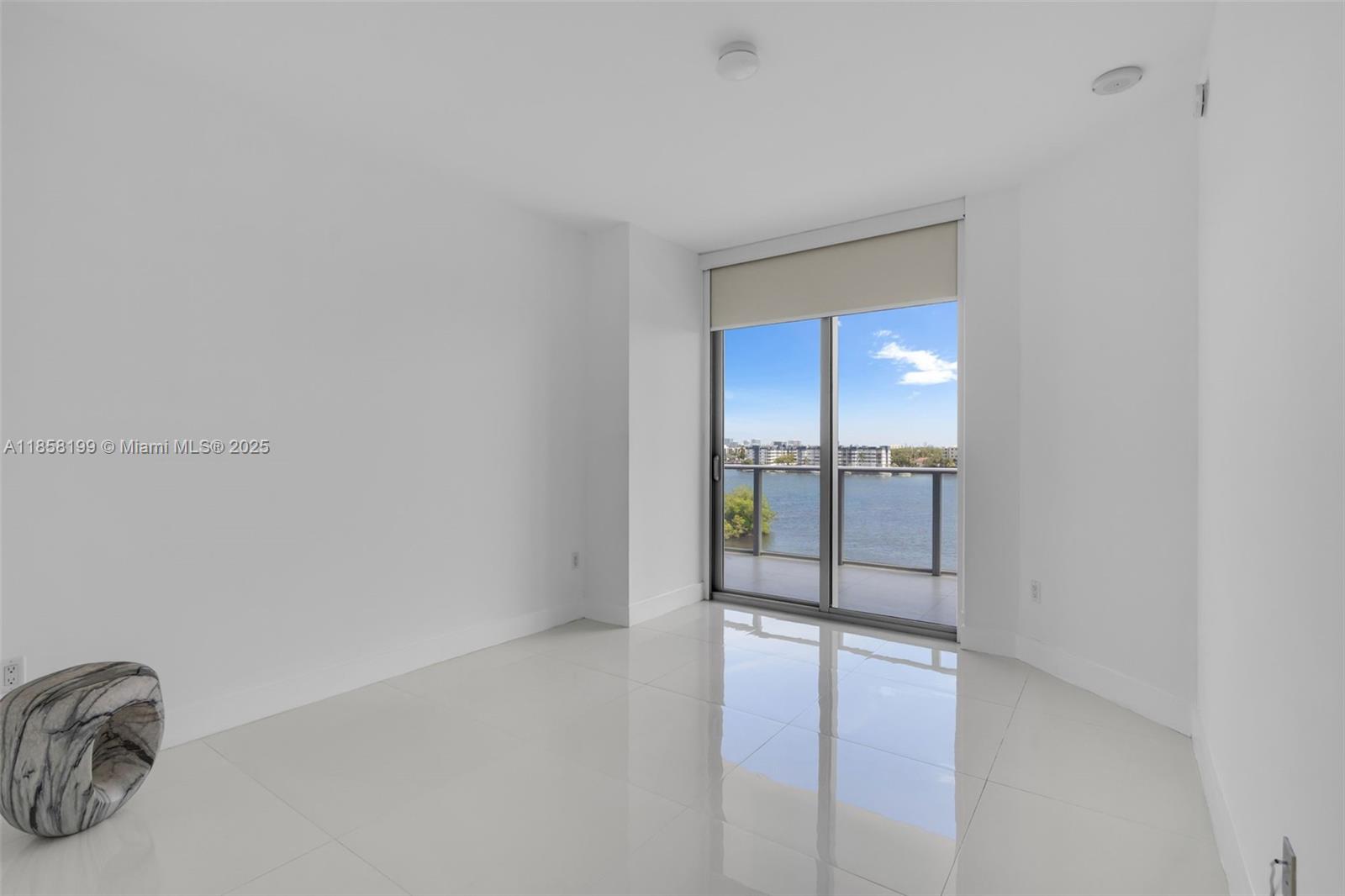 17111 Biscayne Bl #506-S North Miami Beach, FL 33160